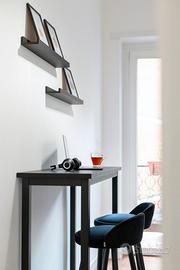 Set due sgabelli in velluto nero