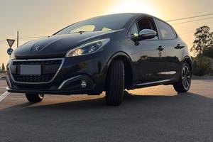 Peugeot 208 1.2 PureTech - OK NEOPATENTATI