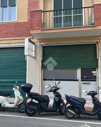 NEGOZIO A RAPALLO