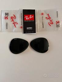 Un paio di lenti Ray-Ban Bausch & Lomb