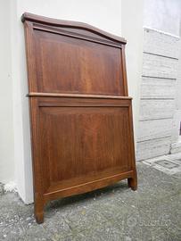 Letti singoli antichi in legno di noce con intarsi