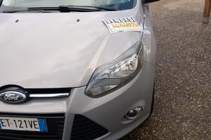 Brindisi Ford focus sw
