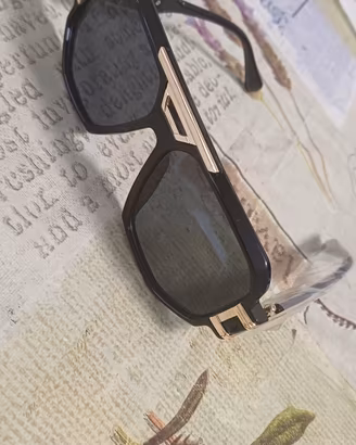 occhiali da sole 