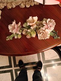 Bouquet di fiori in porcellana