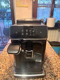 Macina Caffè "PHILIPS - SERIES 2200 LATTEGO”
