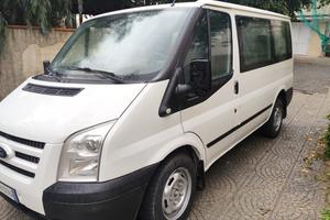 ford transit 9 posti