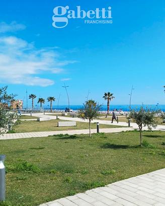 Ampio appartamento sul mare A/331