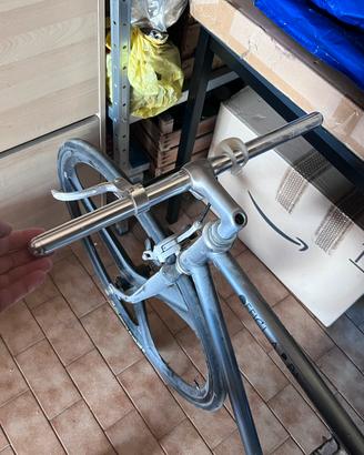 Bicicletta scatto fisso
