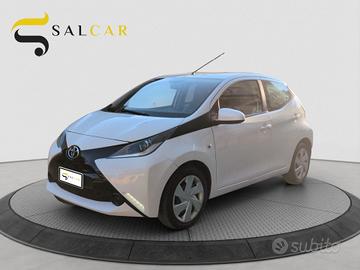 Toyota Aygo 1.0 VVT-i 69 CV 5 porte x-play TSS 201
