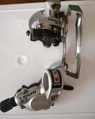 Deragliatore + comando cambio SRAM