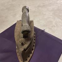 Ferro da stiro antico