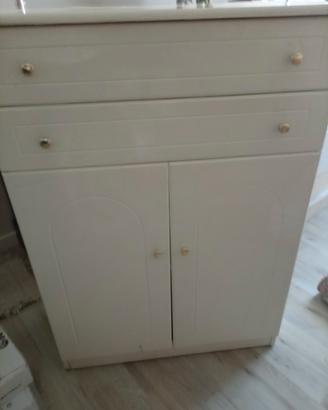 Armadietto da bagno 