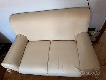 Divano beige chiaro