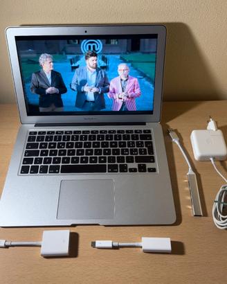 Macbook Air 13” 2017 i5 8GB 256GB + +