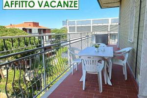 AGOSTO Climatizzato con terrazzo e comodo al mare