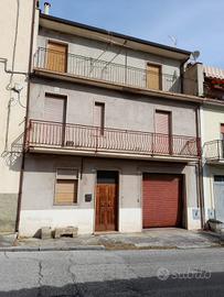 Casa singola con grande garage