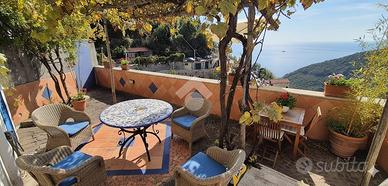 3 LOCALI A VIETRI SUL MARE