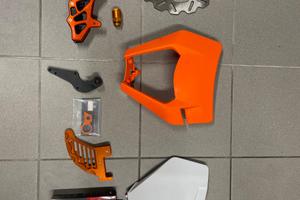 Diversi pezzi per ktm exc 125