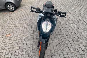 KTM DUKE 390