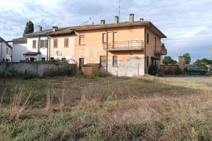 Rustico / Casale di 250 m² con più di 5 locali a M