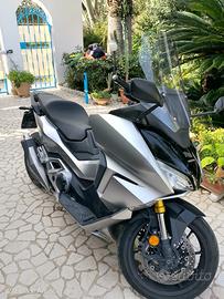 Honda Forza 750