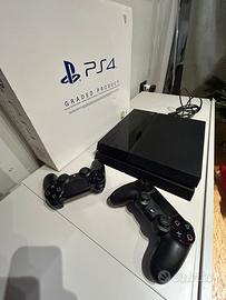 PlayStation 4 500 Gb - 2 Joystick e giochi