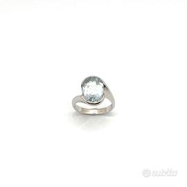 Anello oro bianco a Acquamarina