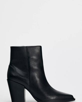 Stivaletto tacco pelle Zara