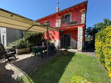 PORZIONE DI BIFAMILIARE A NARNI