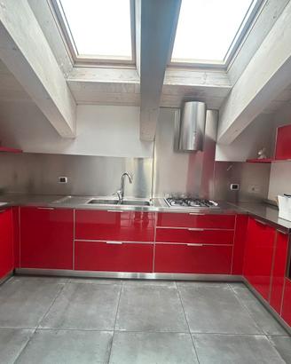Cucina angolare moderna,  top in acciao inox