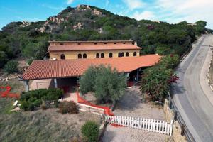 Immobile di 508 m² con più di 5 locali a Trinità d
