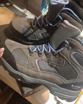 Scarponi trekking Hi-tec waterprof come nuovi