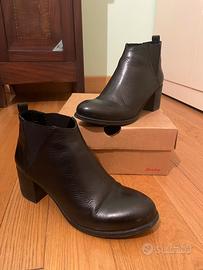 Stivaletti neri vera pelle donna t.40