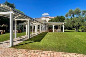 NEGOZIO A AZZANO MELLA