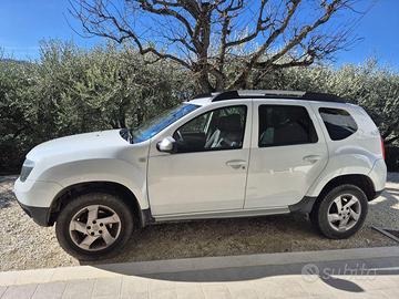 Dacia  Duster 1.6 Laureate Gpl 4x2 110cv my