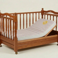 Lettino in legno con rete reclinabile antireflusso