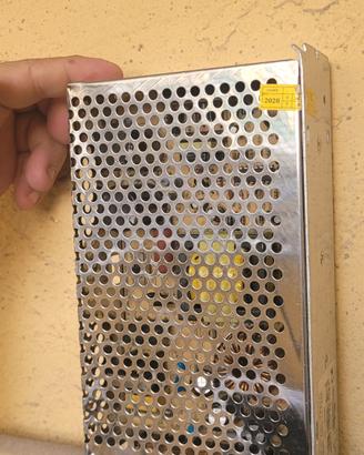 alimentatore stabilizzato 20 amper 