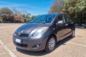 Toyota Yaris 1.0 benzina 5 porte 