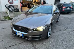 Jaguar XE 2.0 D Turbo Portfolio
