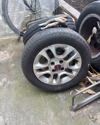 4 cerchi in lega fiat panda 175/65/14