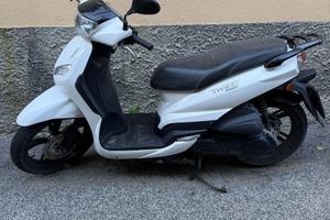 Scooter Peugeot 125