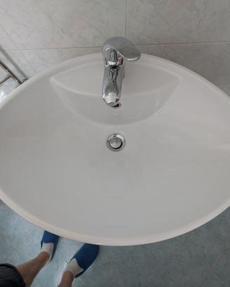 Mobiletto bagno con specchio
