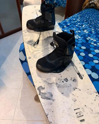 Tavola da snowboard Flow e Scarponi