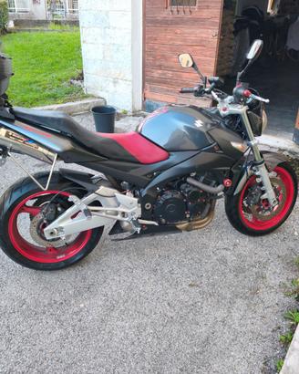Suzuki GSR 600 Yoshimura - 2010
