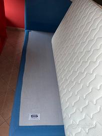 Letto piazza singola con materasso