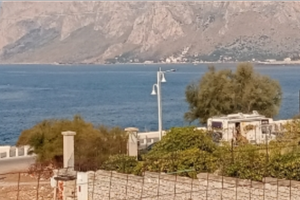Fronte mare, villetta indipendente piano terra