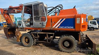Escavatore gommato FIAT HITACHI FH 200 W.3