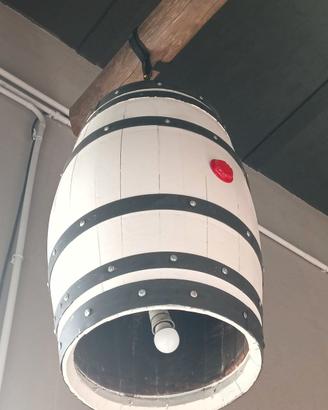 Lampadario scenografico da botte vera – arredo pub