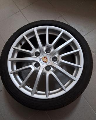 Cerchi e pneumatici 18" per Boxster