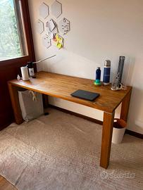 Scrivania artigianale in legno massello – come nuo
